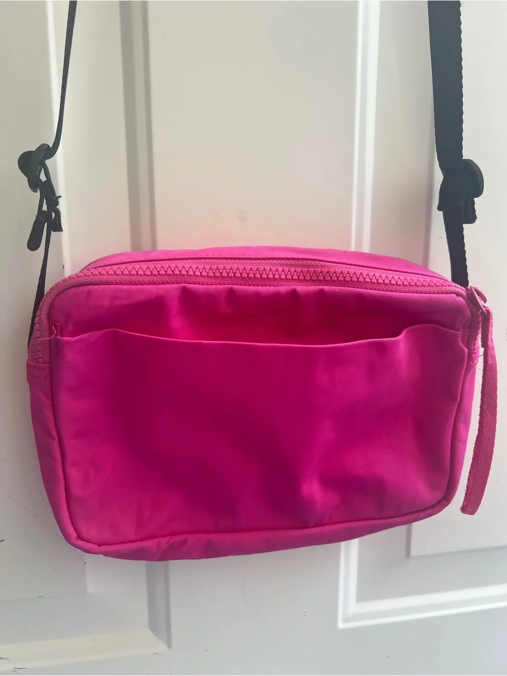 EVERLANE Pink Crossbody Shoulder Bag - Lightweight Everyday Bag